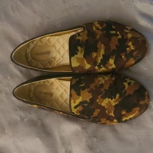 Birdies Starling Flat Fall Camo Colors - size 7.5